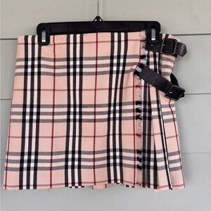 Burberry Nova Mini Skirt Wrap Style, Size 6, Classic Tartan, Pleats, Fringe